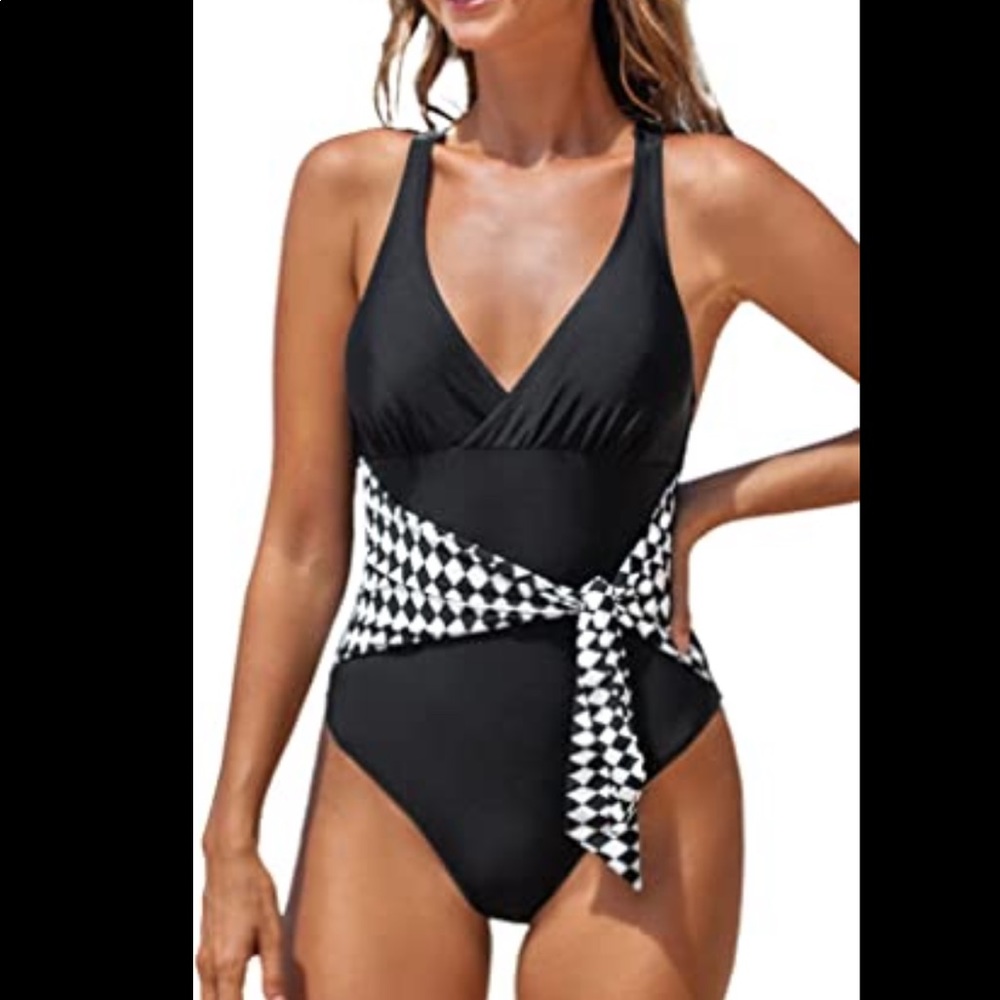 Cupshe Black One Piece Swimsuit Cheeky Swimwear Womens Medium NWT Argyle Tie